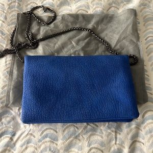 Like new Street level crossbody bag